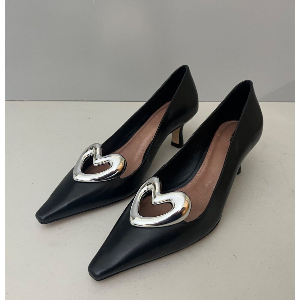 Anthropologie Maeve Black Leather Heart Kitten Heel Pumps Size 38 - Picture 2 of 7